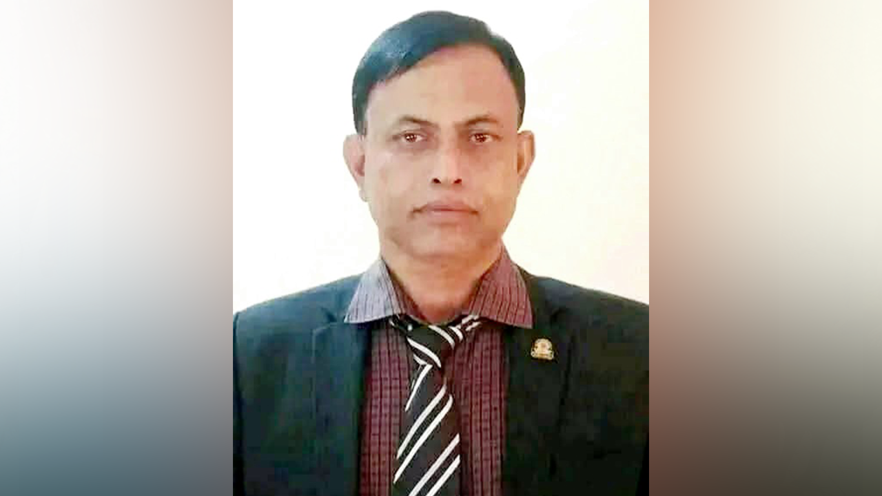 ২২ বছর পর চাকরি ফিরে পেলেন বিএনপি নেতা...