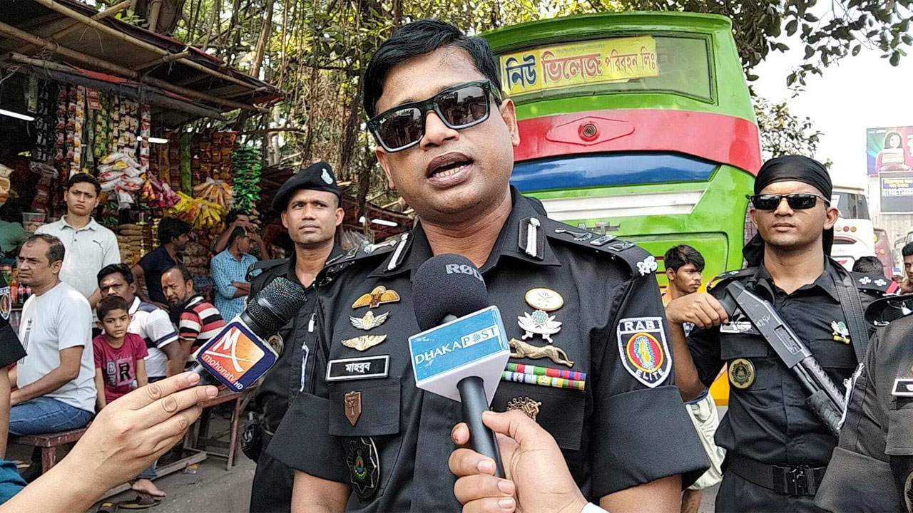 ঈদযাত্রা নির্বিঘ্নে র‌্যাবের তিন স্তরের নিরাপত্তা...