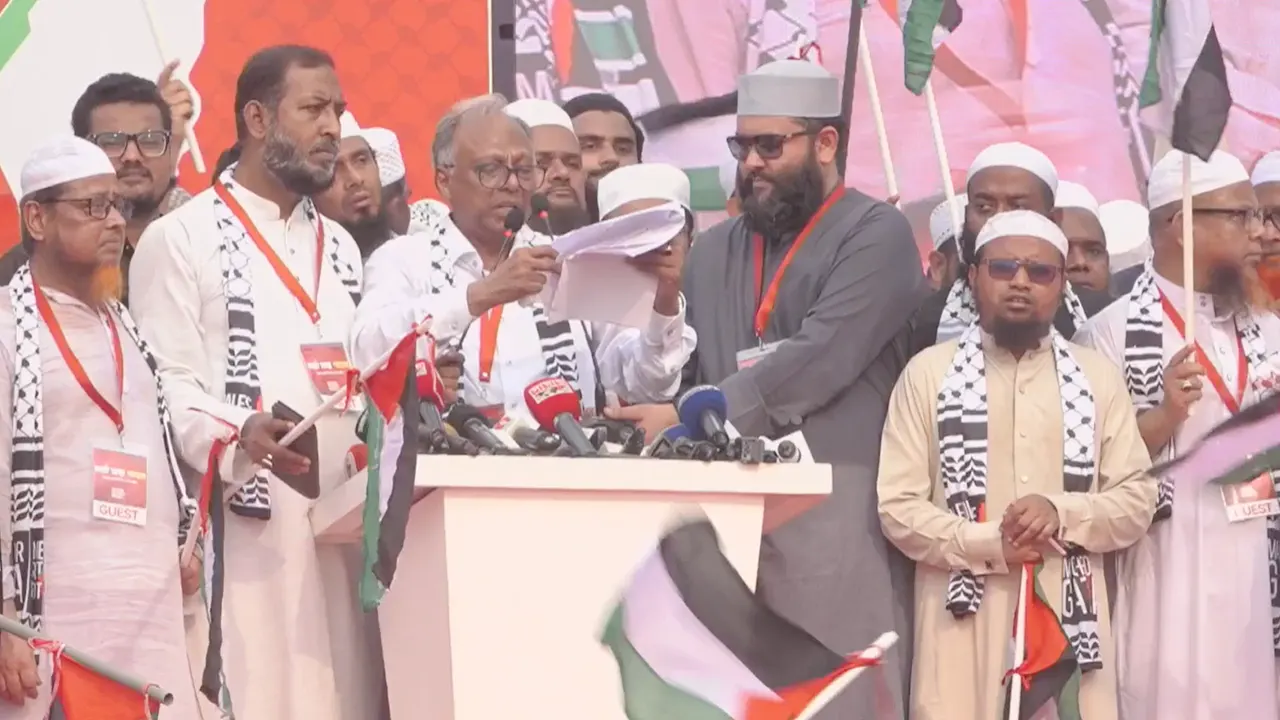 ‘মার্চ ফর গাজা’ কর্মসূচিতে ঘোষণাপত্র পাঠ করলেন মাহ...