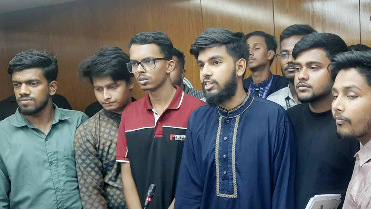 আন্দোলন চালিয়ে যাওয়ার ঘোষণা পলিটেকনিক শিক্ষার্থীদ...
