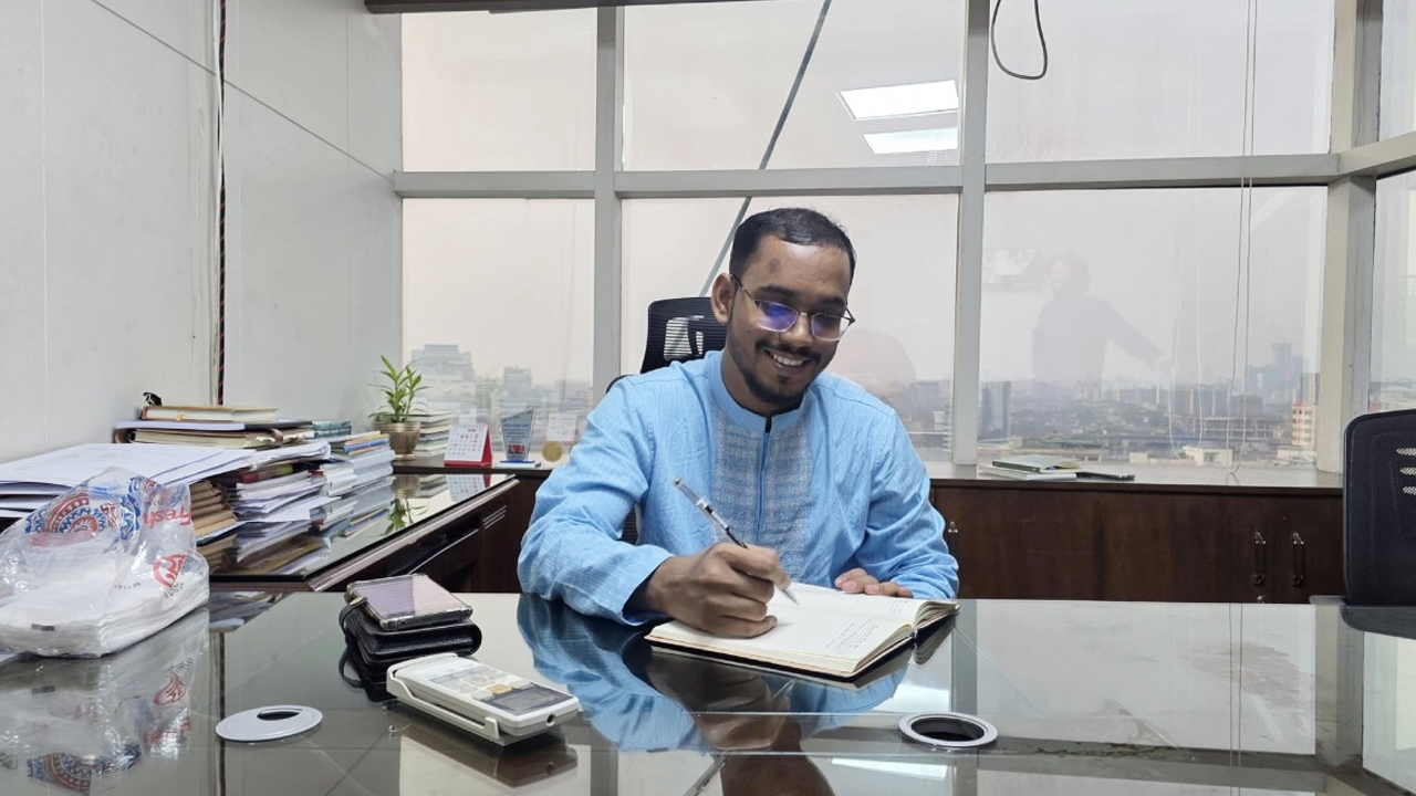 ছবির সেই অফিসটি কার জানালেন হান্নান মাসউদ...