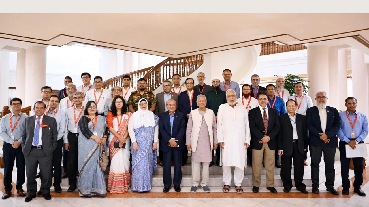 নির্বিঘ্ন ঈদ উপহার দেওয়ায় কর্মকর্তাদের ধন্যবাদ প্র...