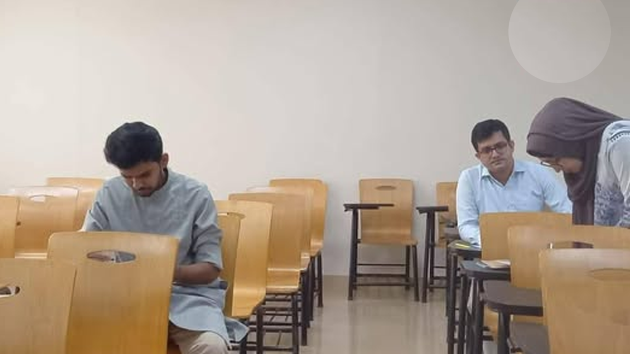 নর্থ সাউথ বিশ্ববিদ্যালয়ে মাস্টার্সে ভর্তি পরীক্ষায়...