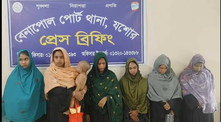 বেনাপোলে ৬ নারী ছিনতাইকারী আটক...