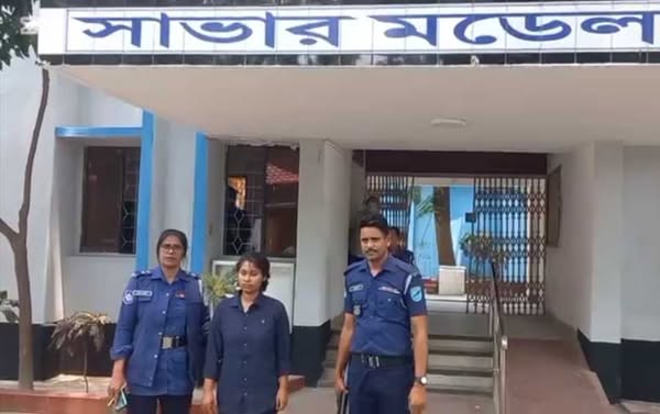 সাভারে পিতাকে হত্যা করে ৯৯৯ কল করে আত্মসমর্পণ করেন...