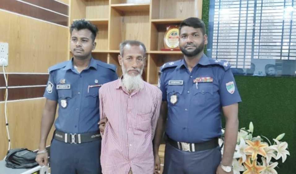 শার্শায় ৭ বছরের শিশু ধর্ষণের অভিযোগে বৃদ্ধ আটক...