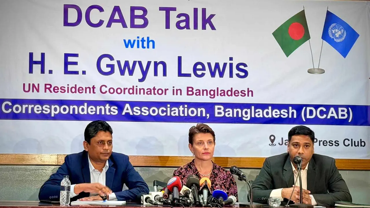আ.লীগ নিষিদ্ধ করার বিষয়টি সরকারের রাজনৈতিক সিদ্ধান...