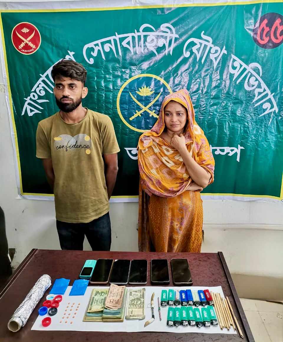 কালিয়ায় সেনাবাহিনী-পুলিশের অভিযান: পুরুষ ও নারী ...