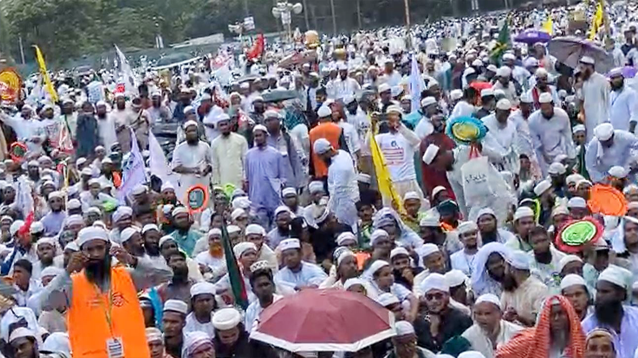 সোহরাওয়ার্দীতে ইসলামী আন্দোলনের নেতাকর্মীদের ঢল...
