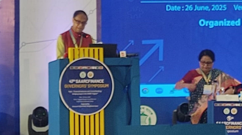 প্রতিটি স্কুল ব্যাংকের সঙ্গে যুক্ত করার তাগিদ গভর্...