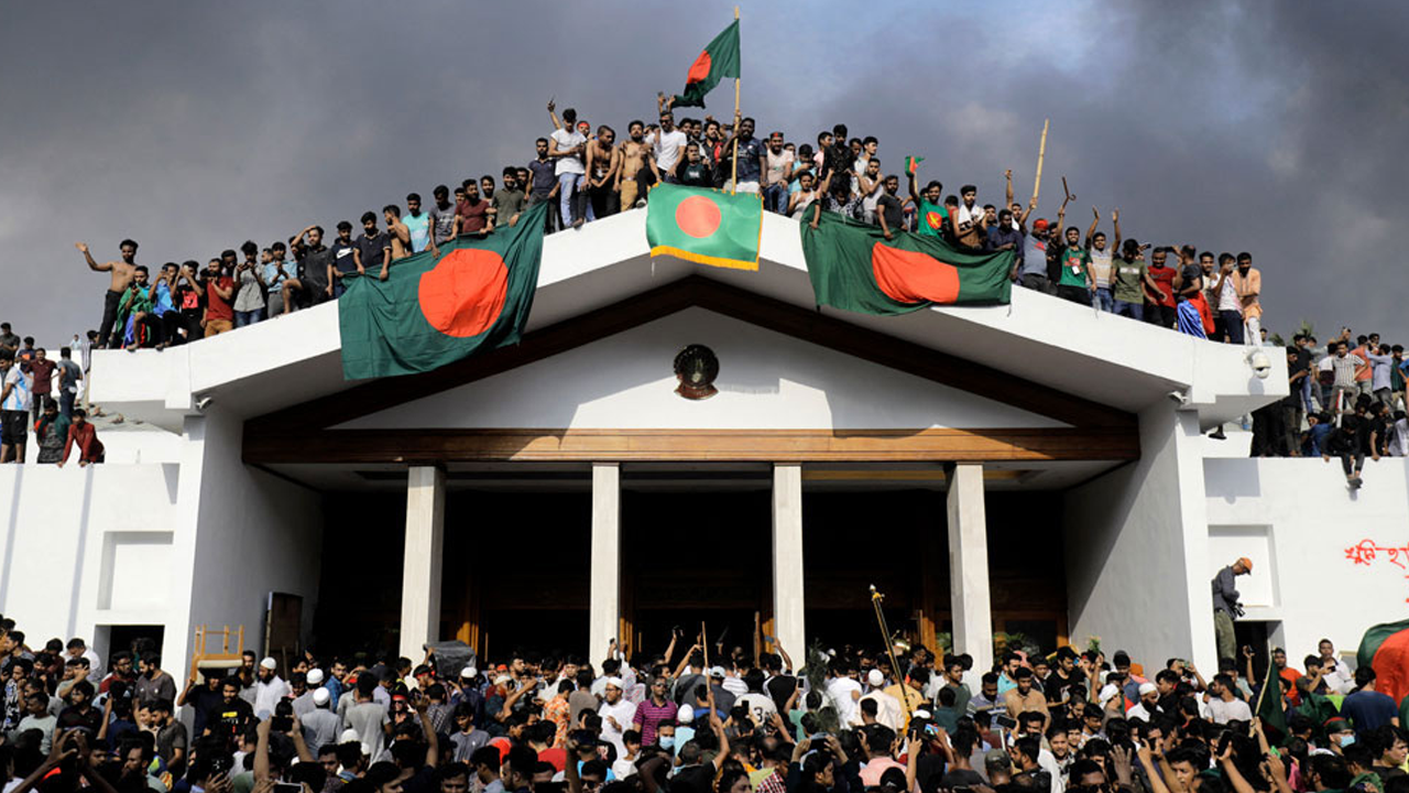 ৫ আগস্ট ‘জুলাই গণঅভ্যুত্থান দিবস’, থাকবে সরকারি ছু...