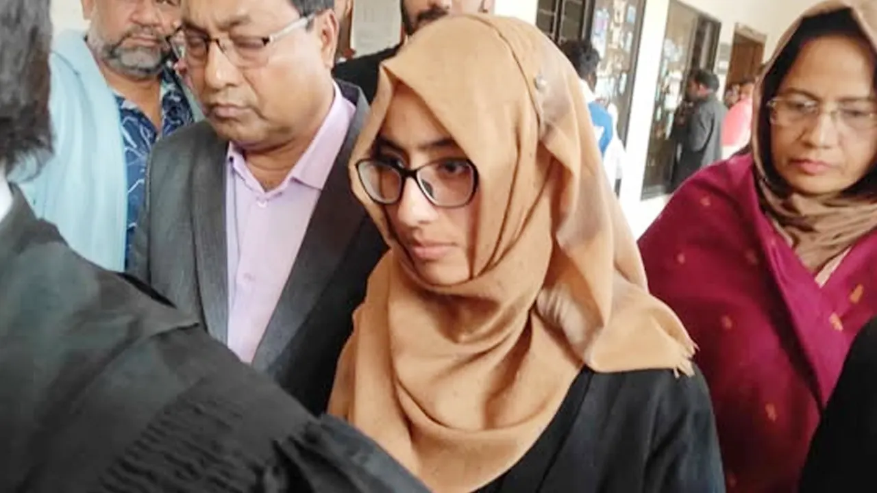 সেই সহকারী সচিব তাবাসসুম চাকরিচ্যুত...