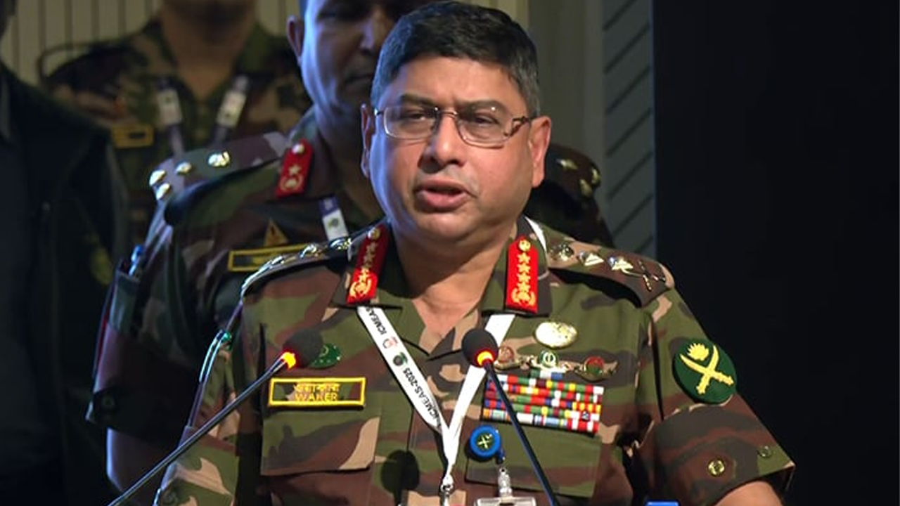 মানবিক না হলে দেশের উন্নতি সম্ভব নয় : সেনাপ্রধান...