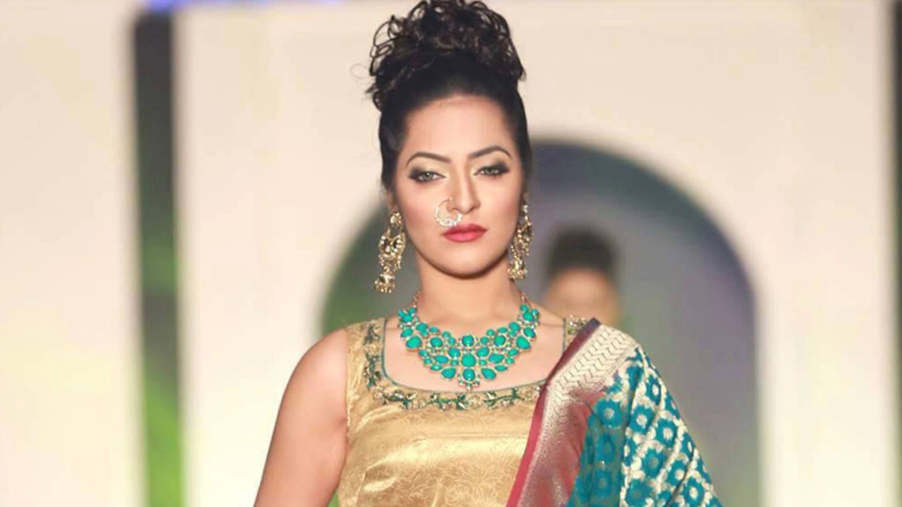 কলকাতায় বাংলাদেশি মডেল গ্রেপ্তার, একাধিক ভুয়া নথিপ...