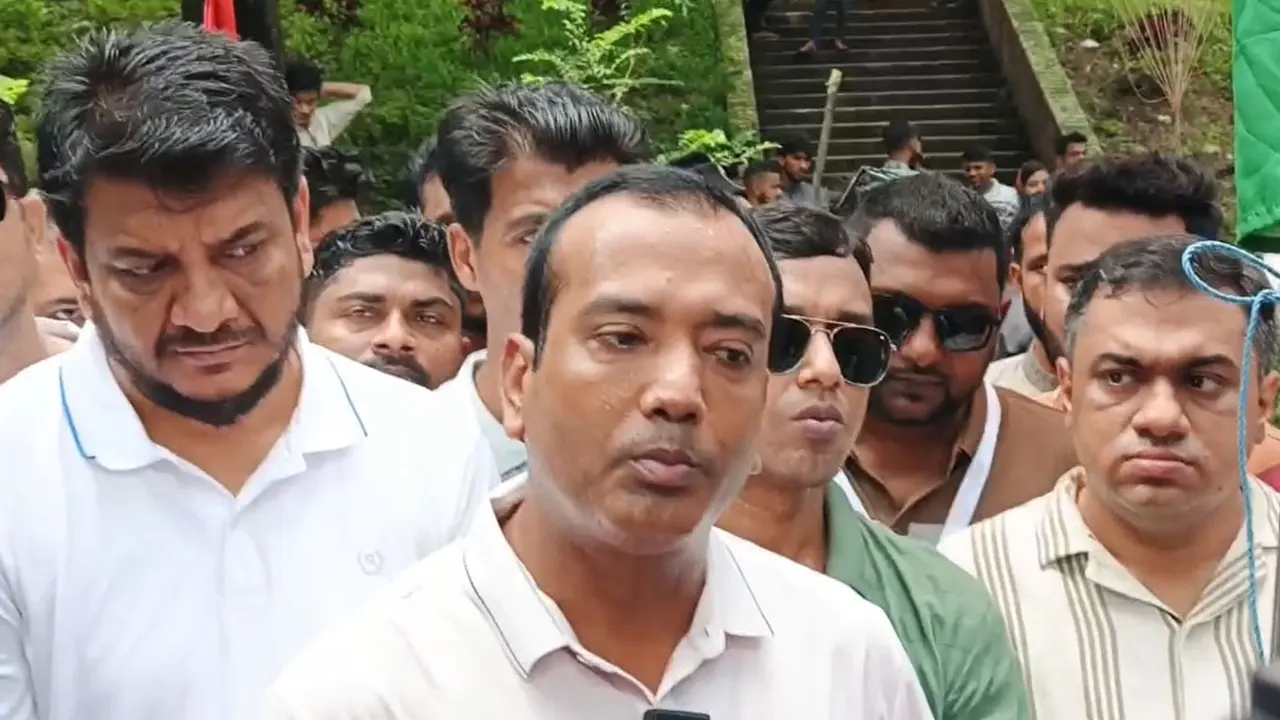 আইন করে শিক্ষাপ্রতিষ্ঠানে গুপ্ত রাজনীতি নিষিদ্ধ কর...