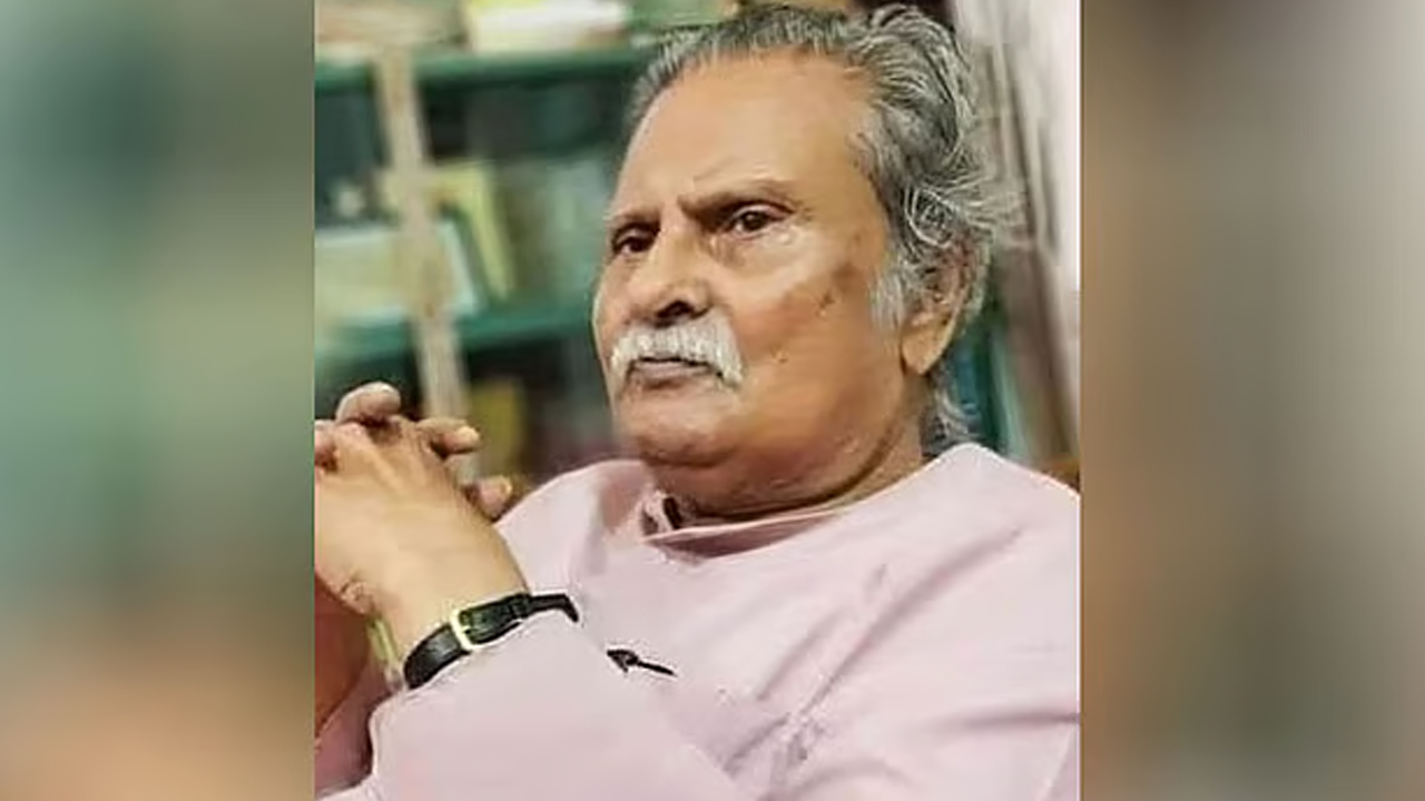 যতীন সরকার মারা গেছেন...