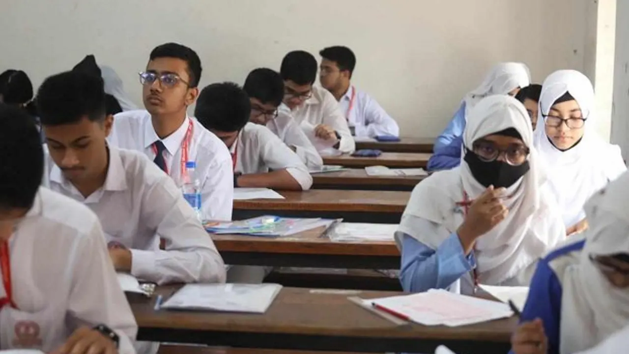 ২০২৬ সালের এসএসসি পরীক্ষার সিলেবাস নিয়ে নতুন সিদ্ধ...