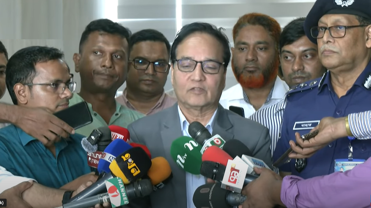লটারির মাধ্যমে ডিসিদের পদায়ন হবে না : জনপ্রশাসন সচ...