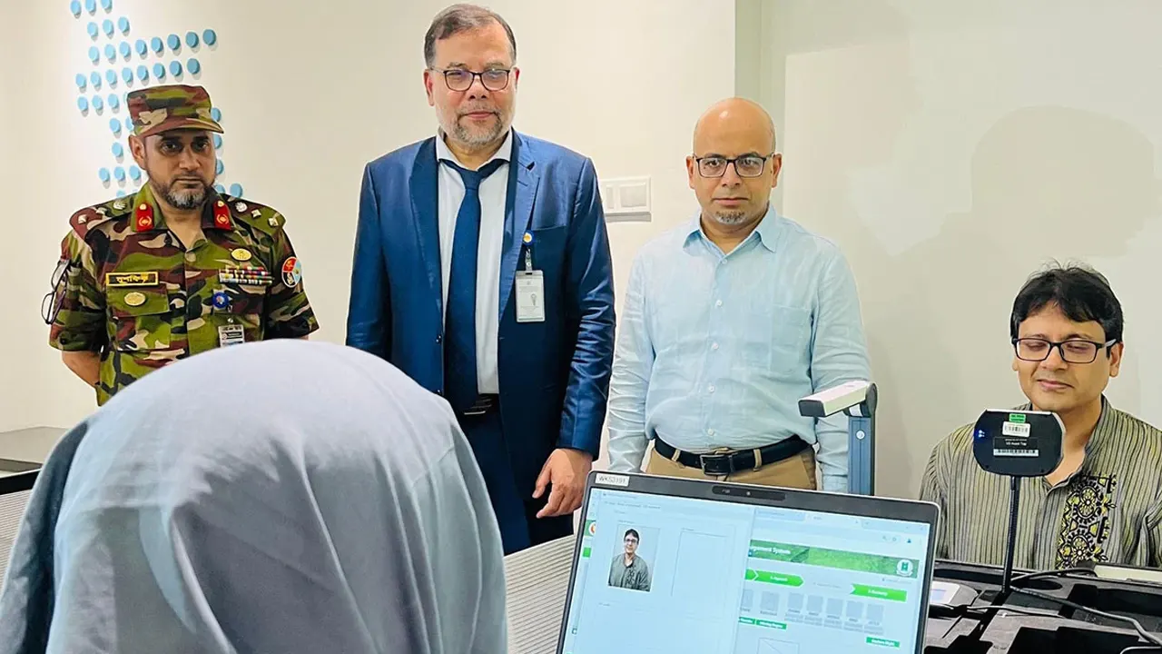 নাগরিক সেবাকেন্দ্রে পাসপোর্ট সেবা  চালু, সচল হলো য...