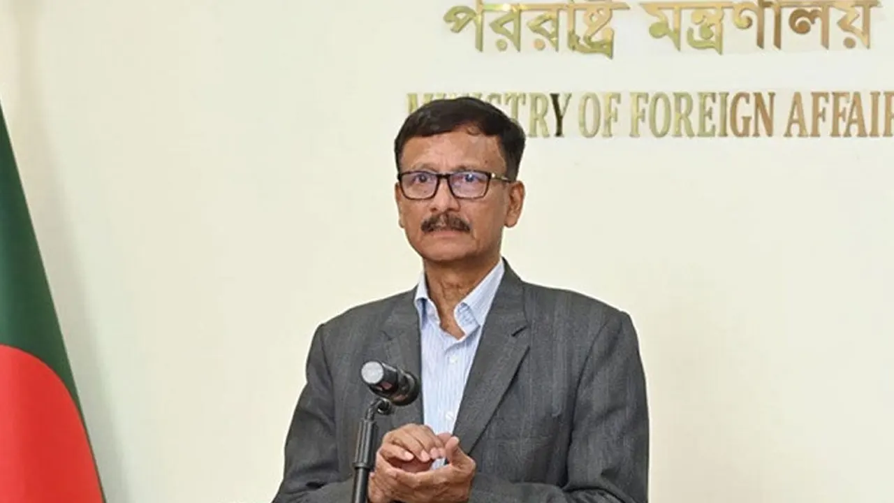 ‘বিভিন্ন দেশের ভিসা জটিল হয়ে গেছে, আমাদের ঘর গোছাত...