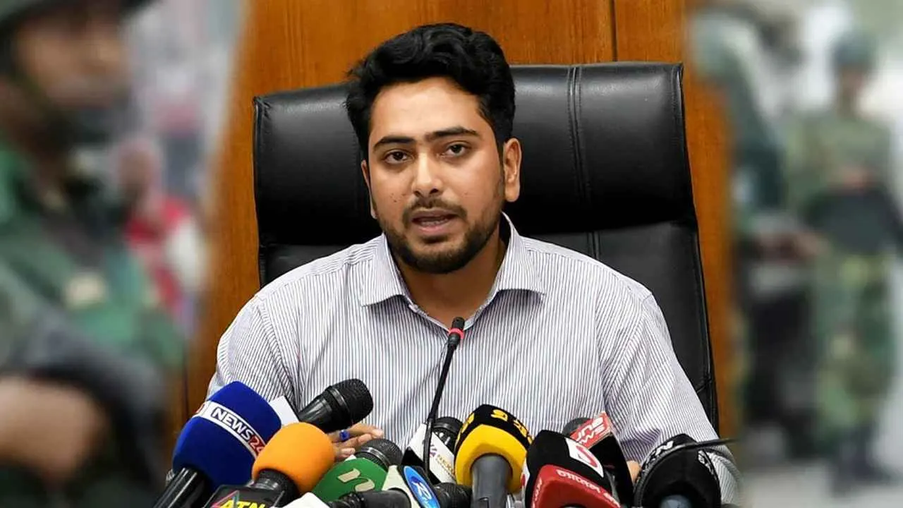 ‘জুলাই সনদে স্বাক্ষর না করে এনসিপি রাজনীতি থেকে ছি...