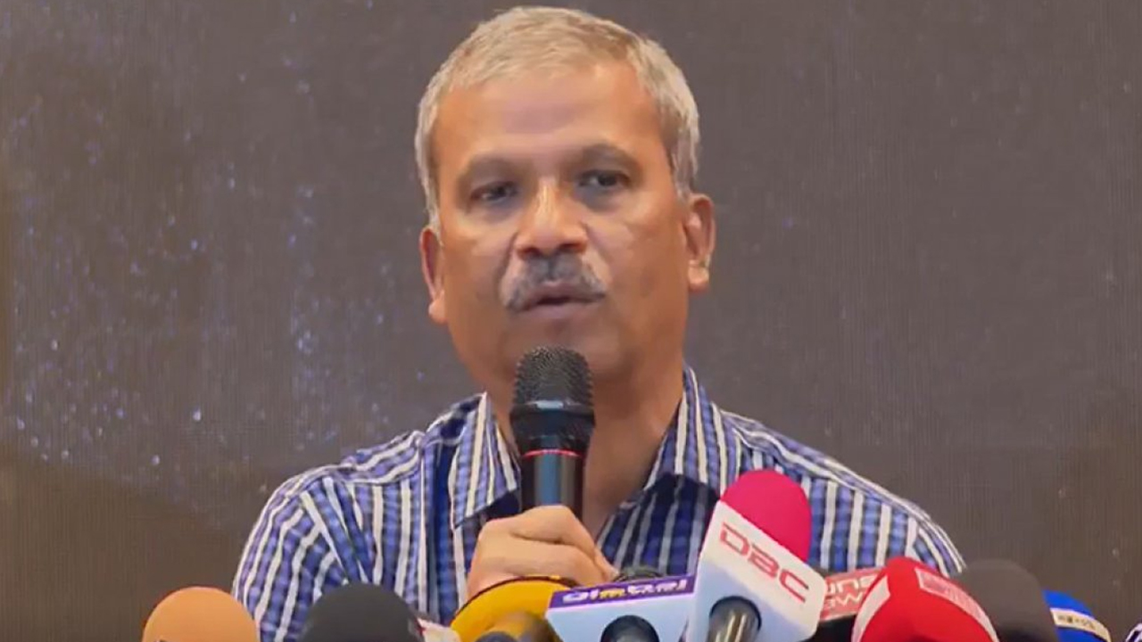 গণভোট নিয়ে দ্রুত সিদ্ধান্ত দেবেন প্রধান উপদেষ্টা :...